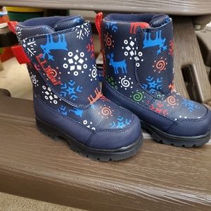 LL Bean toddler snow boots